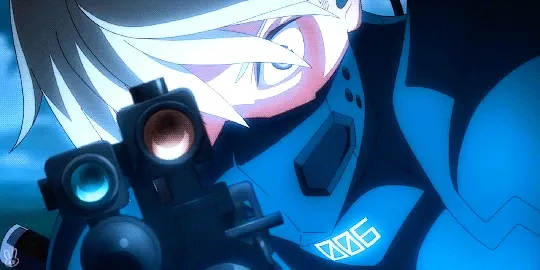 ナンバーズ6をまとった市川レノが、青い稲妻のような光に包まれながら、こちらに銃口を向けている。